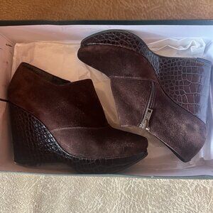 Robert Clergerie Brown Suede Booties Wedge Toon Made in France S7.5